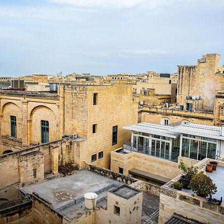 Coral Apartment Valletta Exteriör bild