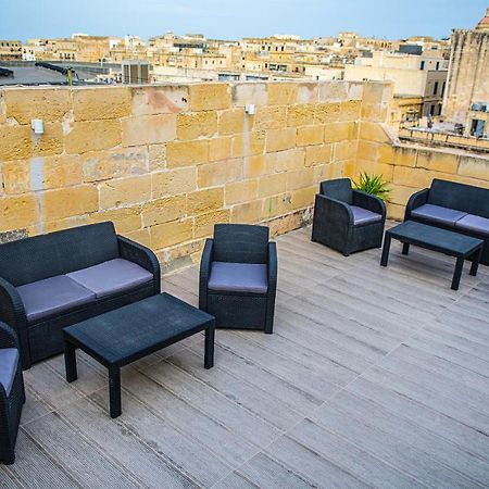 Coral Apartment Valletta Exteriör bild