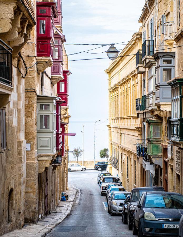 Coral Apartment Valletta Exteriör bild