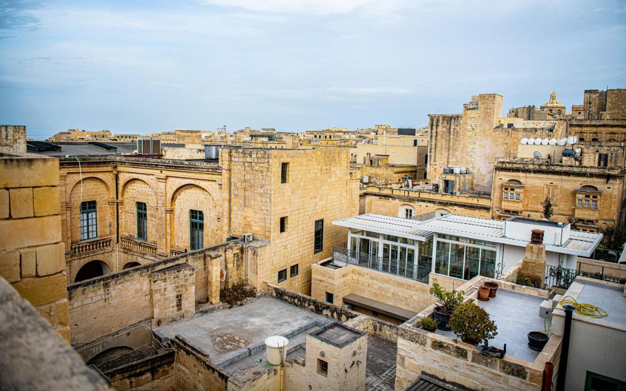 Coral Apartment Valletta Exteriör bild